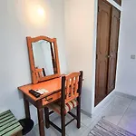 The Πανσιόν Φάρο