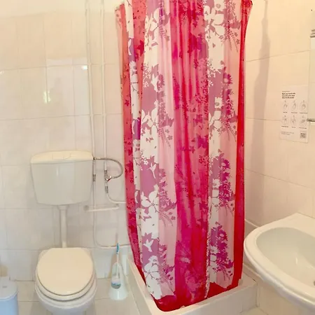 게스트하우스 The 3*